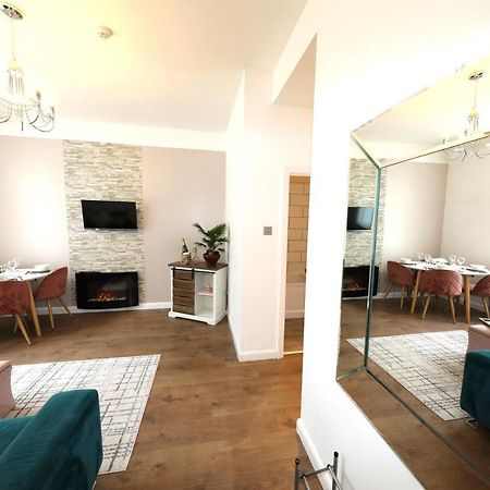 Amprenta Apartment - Gorgeous Interior Designed 1 Bedroom Home ボーンマス エクステリア 写真