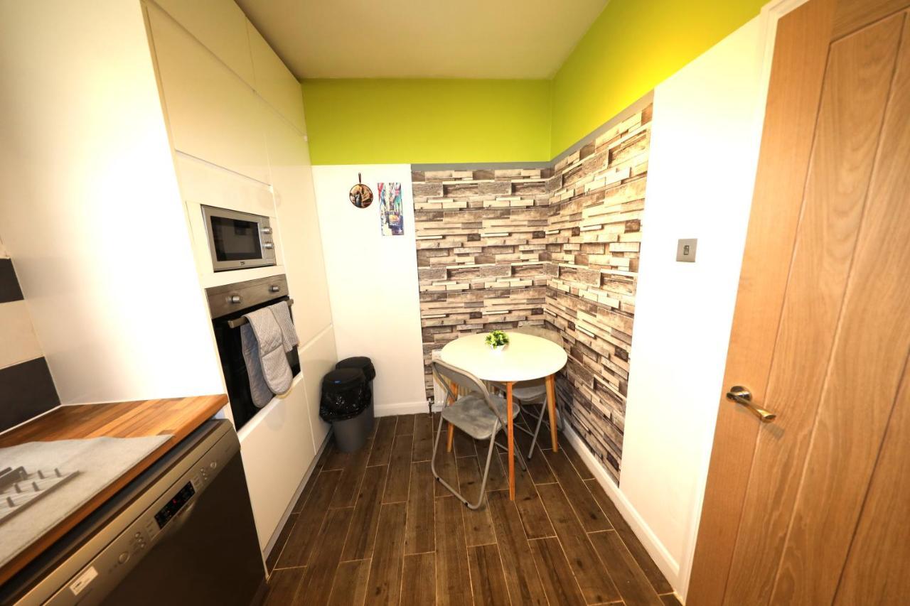 Amprenta Apartment - Gorgeous Interior Designed 1 Bedroom Home ボーンマス エクステリア 写真