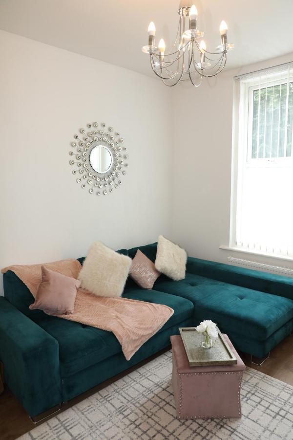 Amprenta Apartment - Gorgeous Interior Designed 1 Bedroom Home ボーンマス エクステリア 写真