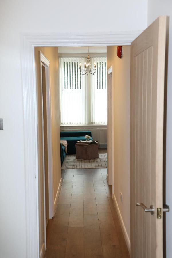 Amprenta Apartment - Gorgeous Interior Designed 1 Bedroom Home ボーンマス エクステリア 写真